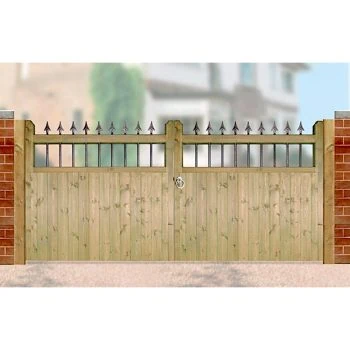 Hampton Timber Driveway Gate – 1200mm High